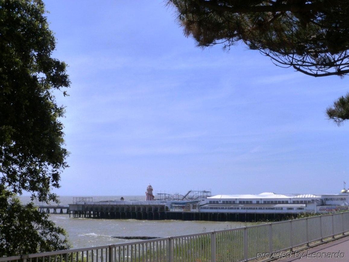 Esplanade Hotel Clacton-on-Sea Extérieur photo