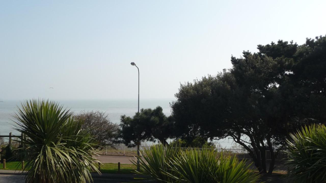 Esplanade Hotel Clacton-on-Sea Extérieur photo